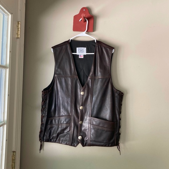 Fox Creek 100% Leather Skull & Gun Detail Motorcycle Vest L - Picture 3 of 7